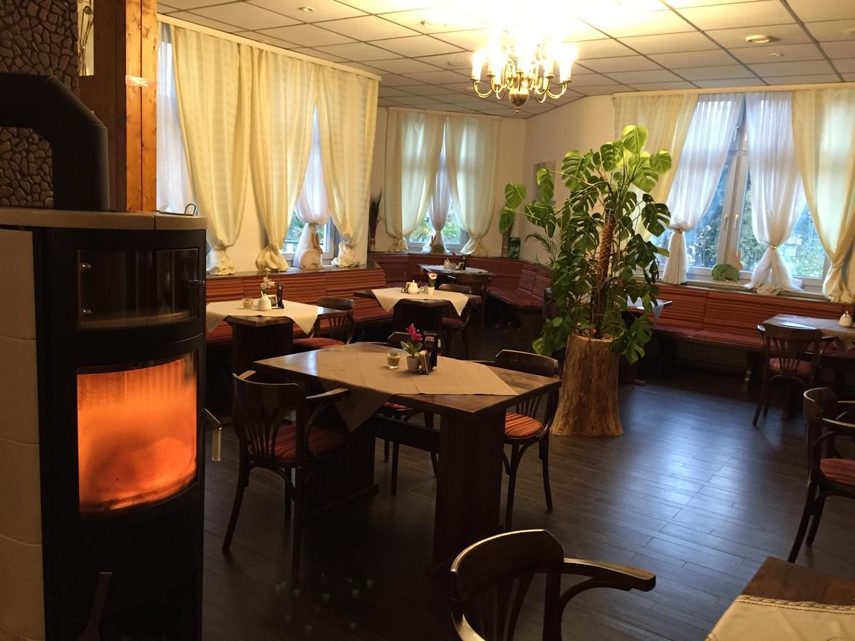Grossbreitenbach Hotel Restaurant Hohe Tanne מראה חיצוני תמונה
