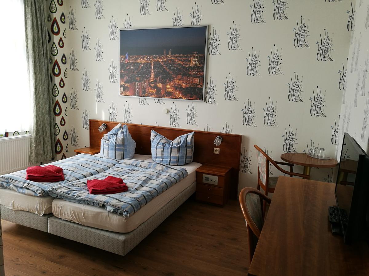 Grossbreitenbach Hotel Restaurant Hohe Tanne מראה חיצוני תמונה